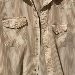Wrangler button up size large tan and white button down western shirt